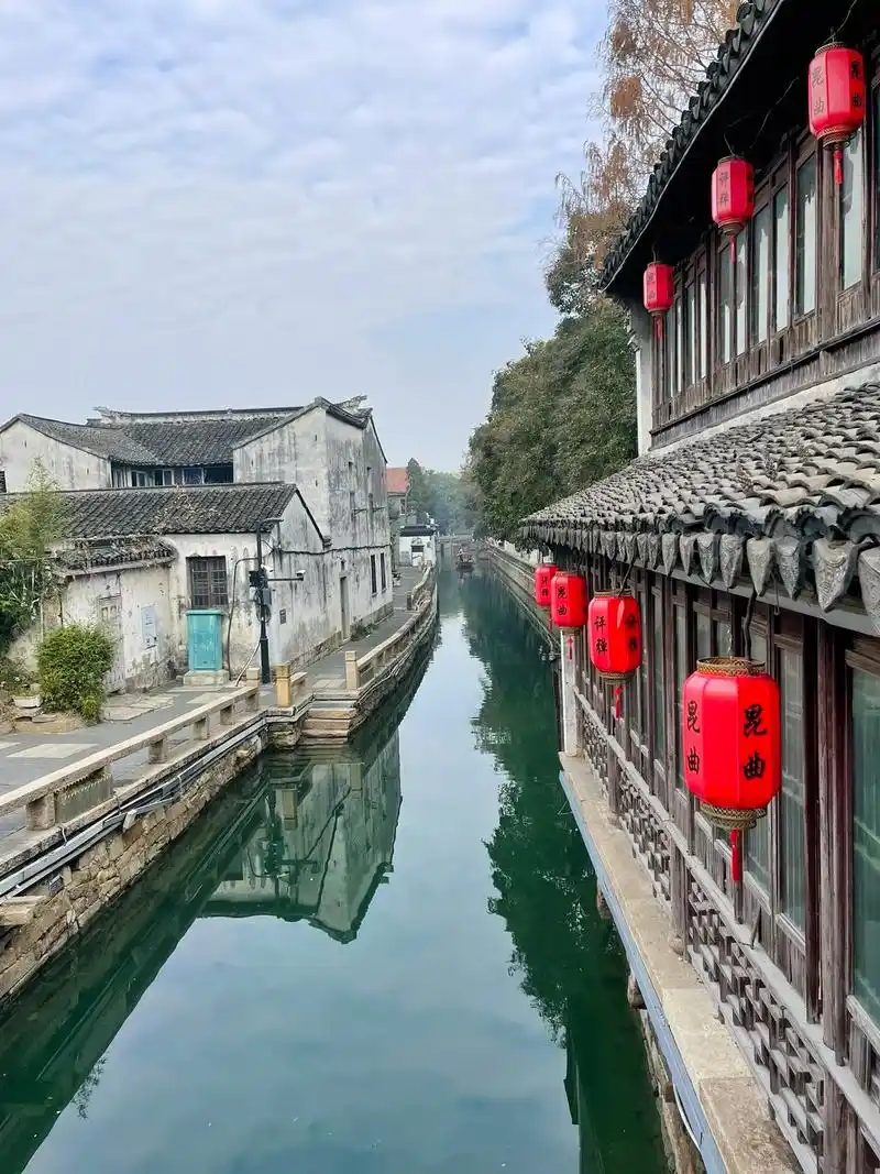 白墙青瓦摇船 小桥流水人家02 #江南 - 抖音