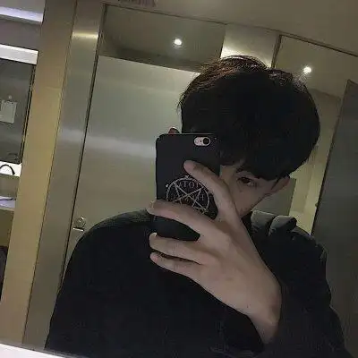 高清照片男生帅气图片阳光少年 酷酷的男生真人微信头像图片_男生头像