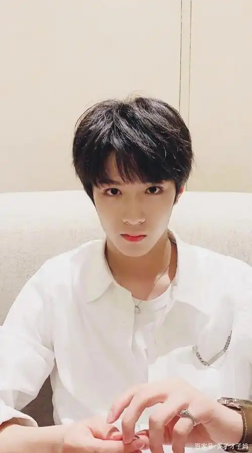 时代少年团刘耀文图片:这也太帅了