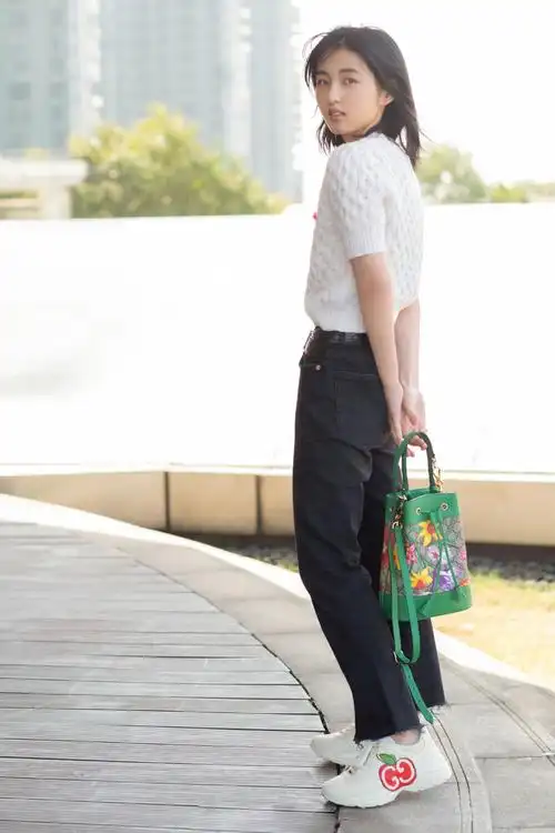 张子枫阳光清新写真图片16