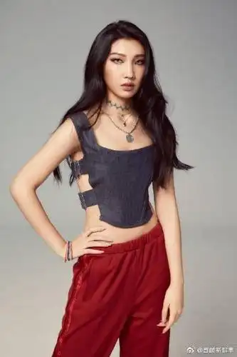 r乐团领军众家同门创作实力星声阎奕格,首席唱作新人文慧如,音乐圈最