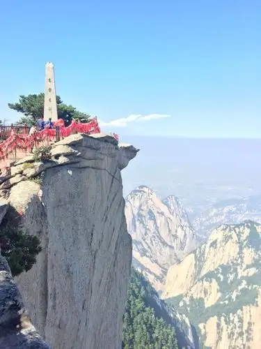 攻略】华山华山景点,借助缆车上行,今天完成小成就"一天登临华山五峰"