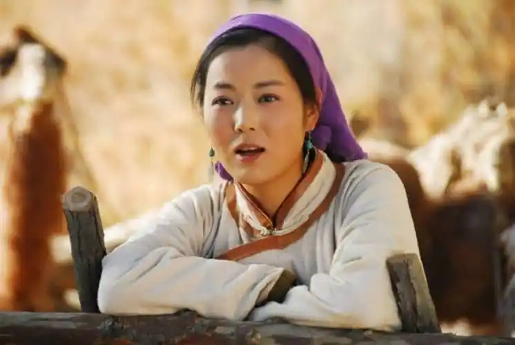 原创我远嫁了我哭了我妈也哭了可是丈夫却笑了