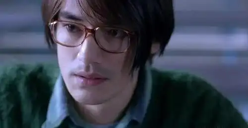 "最帅不过金城武"是什么水平?戴眼镜的金城武让你窒息