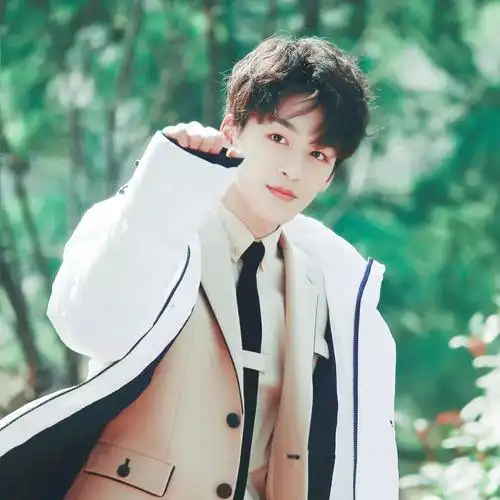 洛入凡间天使颜星辰之眸wink眼最好的何洛洛糯米滋