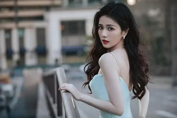 白鹿个人资料和图片-雷客网