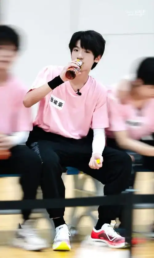 张峻豪 原创唱作优质股##三代第一rap担张峻豪