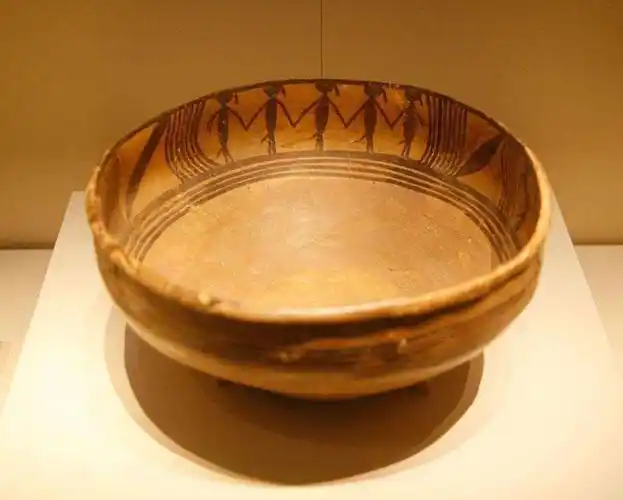 县上孙家寨墓地,为 a data-lemmaid="21432">新石器时代 /a>后期陶器