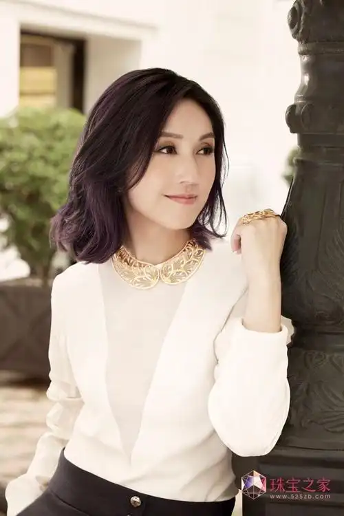 杨千嬅再度成为art05 亚太区代言人