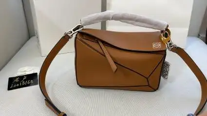 loewe经典款puzzle几何包小号金棕色小牛皮斜挎包
