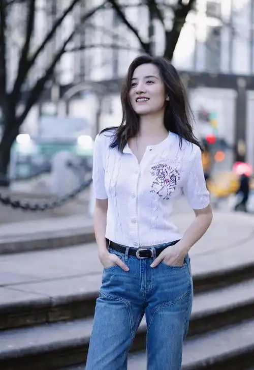 宋佳是大家都很喜欢的好演员,她的好演技让大家常常忘了,她是个大美人