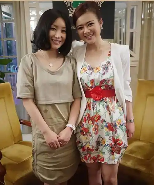 主持人陈辰:嫁小2岁歌手余笛,41岁高龄生子,结婚11年幸福如初_程雷