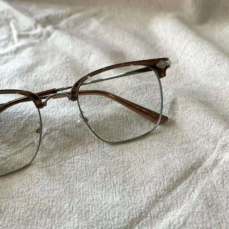 焦糖半框眼镜真的杀我05