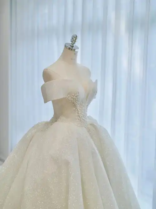 予白婚纱yuwhitebridal婚纱