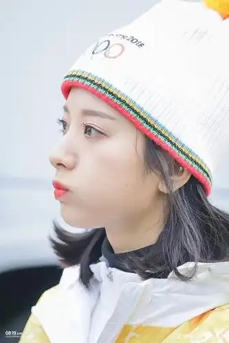 拥有完美侧脸的宇宙少女苞娜,团内还有比她更好看的鼻梁吗?