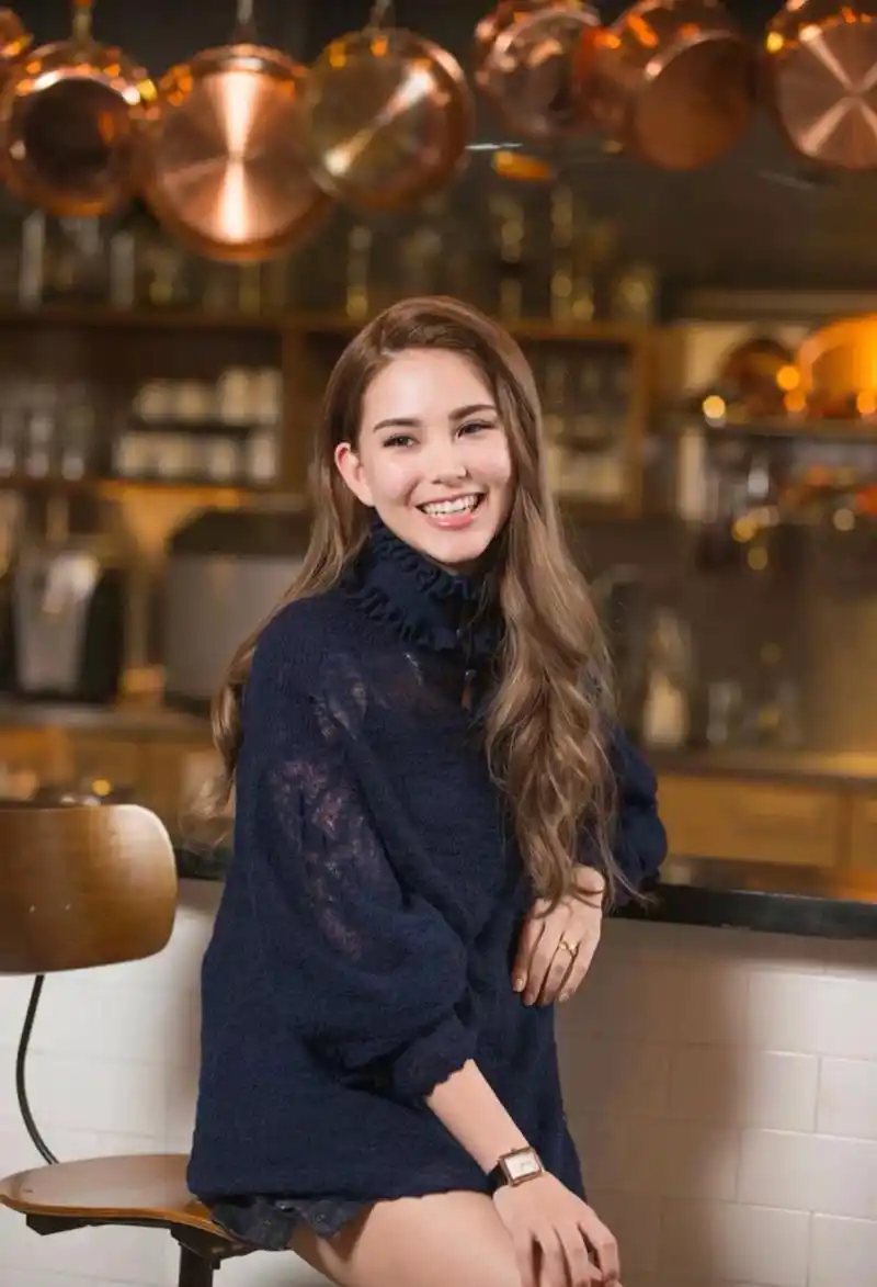 昆凌写真美图:花容月貌,楚楚动人