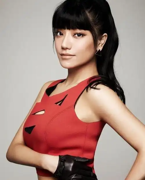 超级女声冠军江映蓉整容失败像怪物全身只剩眼球是自己的