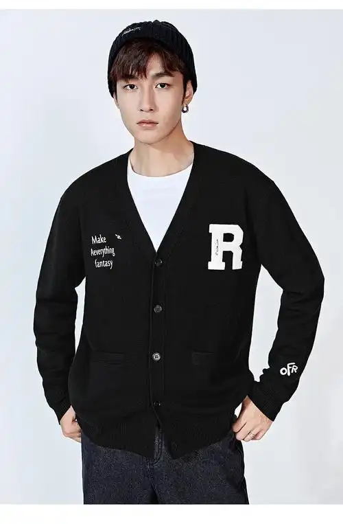 太平鸟男装针织开衫男冬季新款字母毛线衣潮流毛衣v领外套黑色微阔s