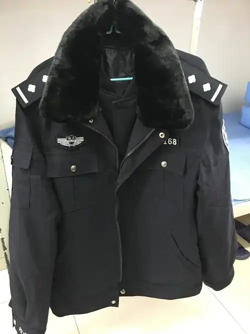 冬执勤,1套,上衣180.92b,裤子180.88b.