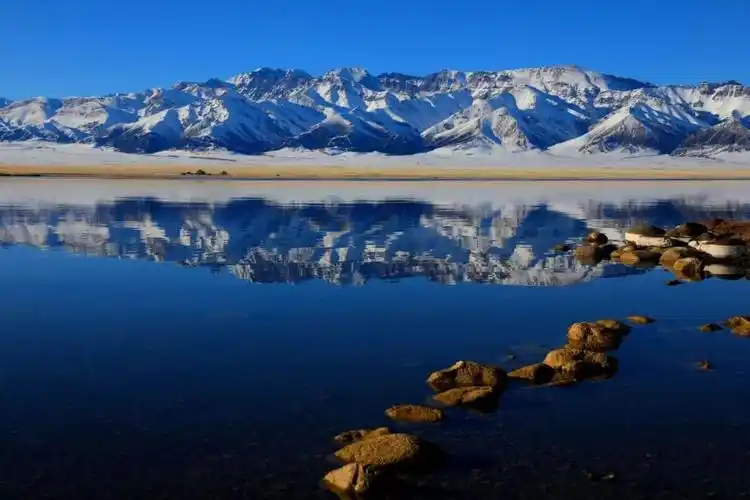 吹爆!这波赛里木湖绝美壁纸,我先收为敬