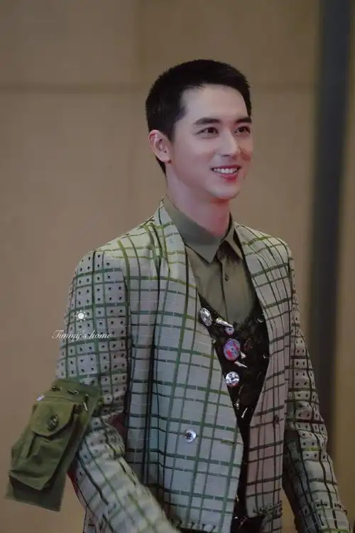 许魏洲如愿演悬疑电影了##许魏洲官宣2024中国电影大数据荣誉之夜