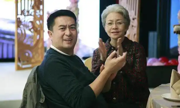 张嘉译新剧给宋丹丹当儿子 网友的评论亮了!_网易订阅