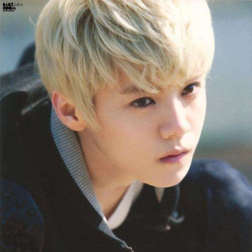 懿信短直发斜刘海男生米白金发假发耐高温韩版男发学生鹿晗蓬松