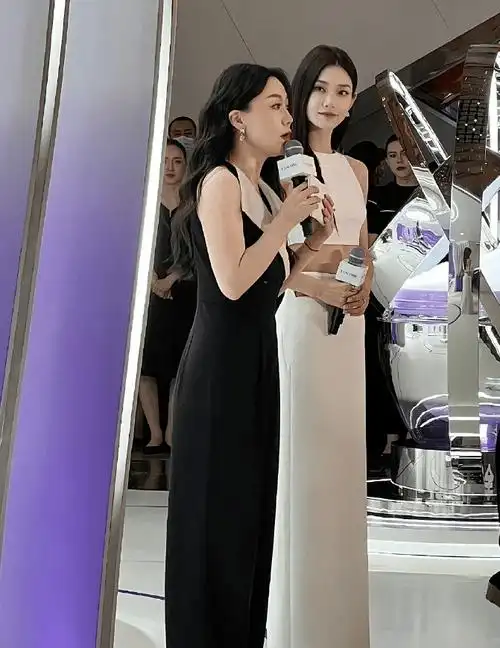 关晓彤怀孕风波升级!不止发福明显还刻意遮挡,更多细节曝光!