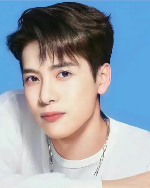 那些王嘉尔的绝绝子照片20