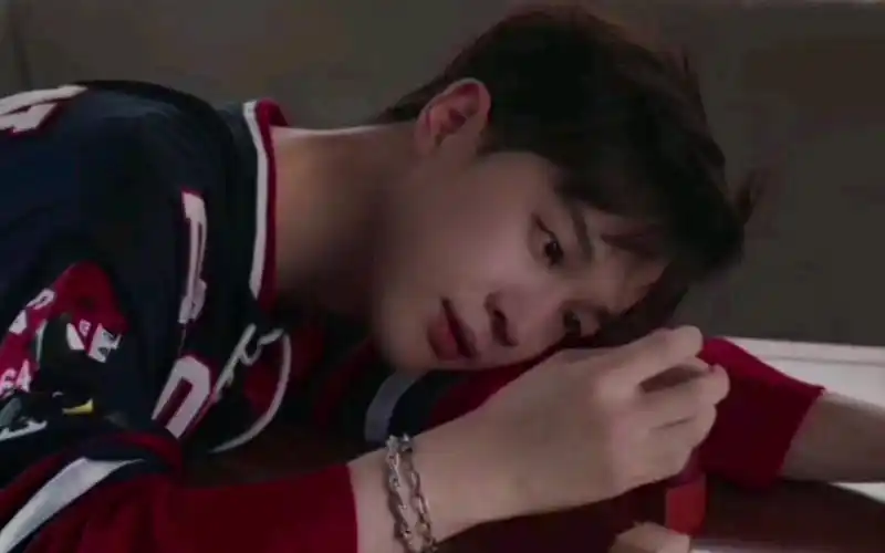 倒霉死勒梅梅杂志拍摄视频混剪