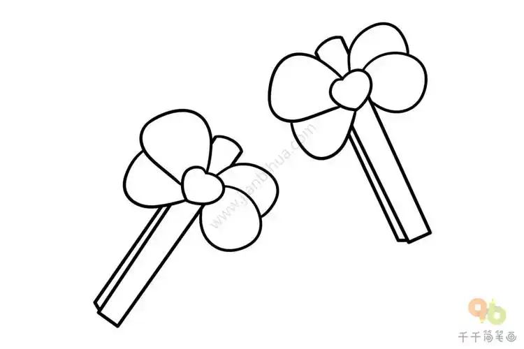 可爱的儿童发卡简笔画_时尚穿搭简笔画