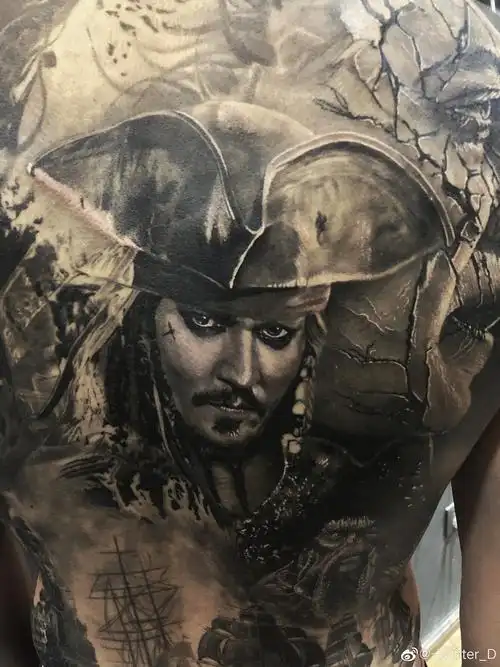 昆明纹身异士刺青 加勒比海盗满背写实