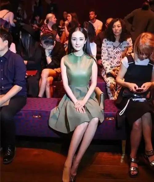 产后复出的女星:杨幂宛若少女,姚晨无戏可拍,唐嫣胖到不敢认!