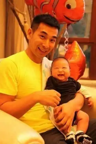 1,汪涵儿子:汪十安汪涵在微博中首次曝光汪涵儿子取名汪十安,寓意十方