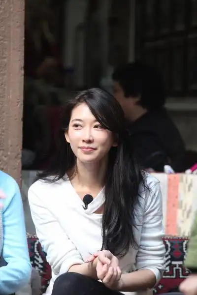 推广|林志玲带伤录《花样姐姐》,姐姐挑夫保驾护航争相呵护