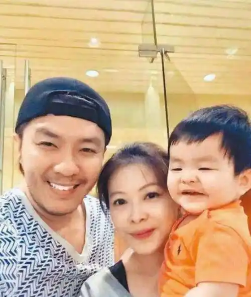 当年红极一时,如今只能县城商演的8位歌手_刀郎_歌曲_郑源