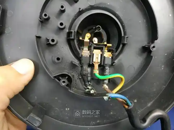 苏泊尔电热水壶维修suporswf17k2180