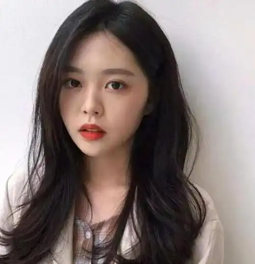 长发刘海女2022新款,女生漂亮长发刘海发型