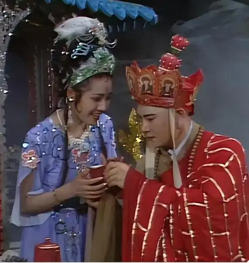 金鼻白毛老鼠精,是央视86版《西游记》第二十二集——四探无底洞里的