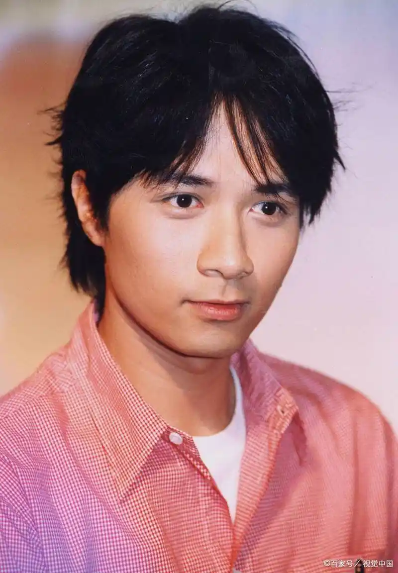 古巨基晒照宣布当爸