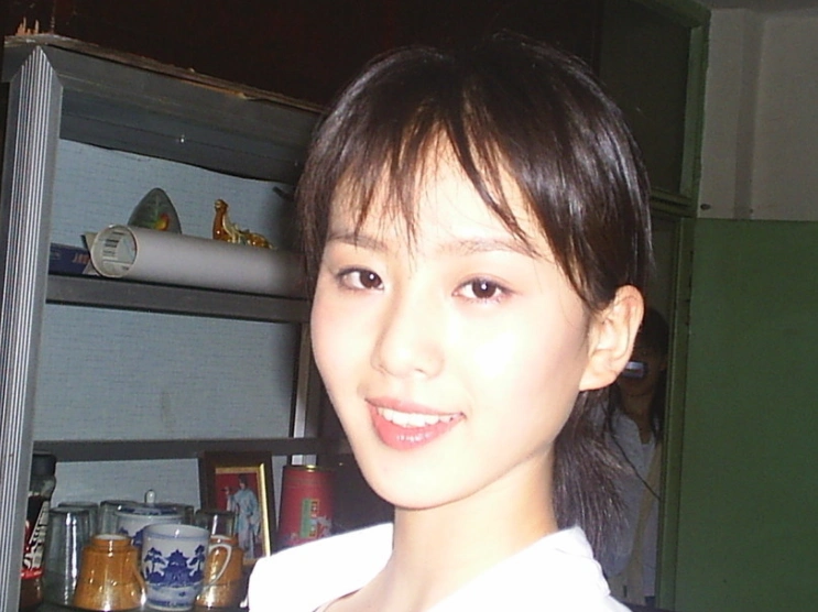 刘诗诗生活素颜照片,果然爱情是女人最好的保鲜剂,越来越美了