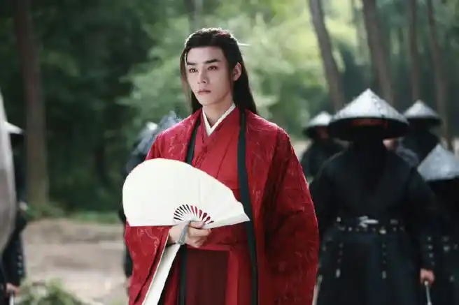 演技带感的疯批男主#温客行申请出战那年春天,一袭红衣惊艳了众人