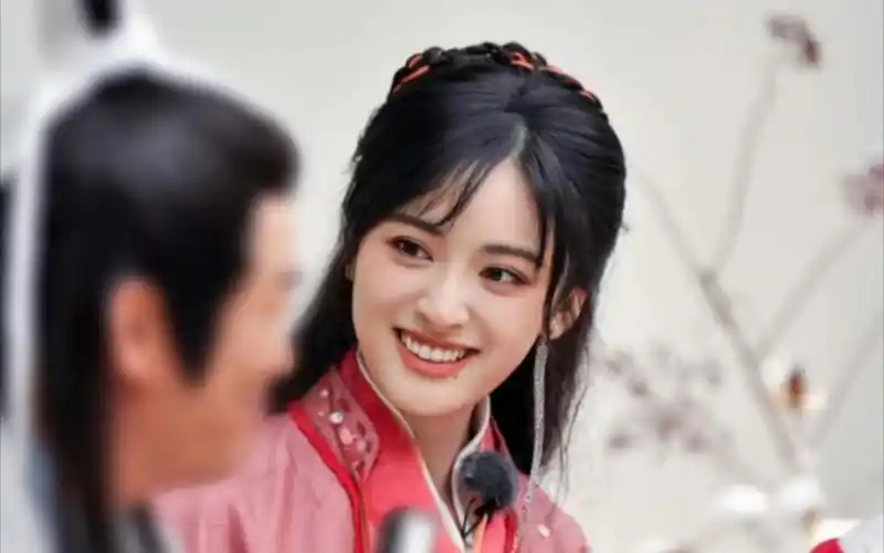 沈月青游林月如古装造型路透合集