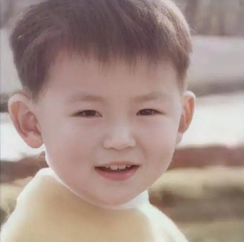 小鬼王琳凯超话#小鬼王琳凯#鬼姐姐们,早啊.