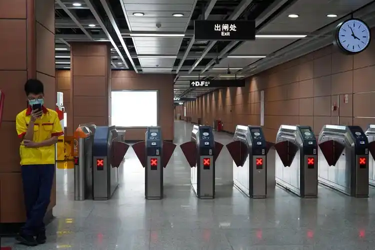 "要开闸啦!"芳村所有地铁口恢复运营,多图