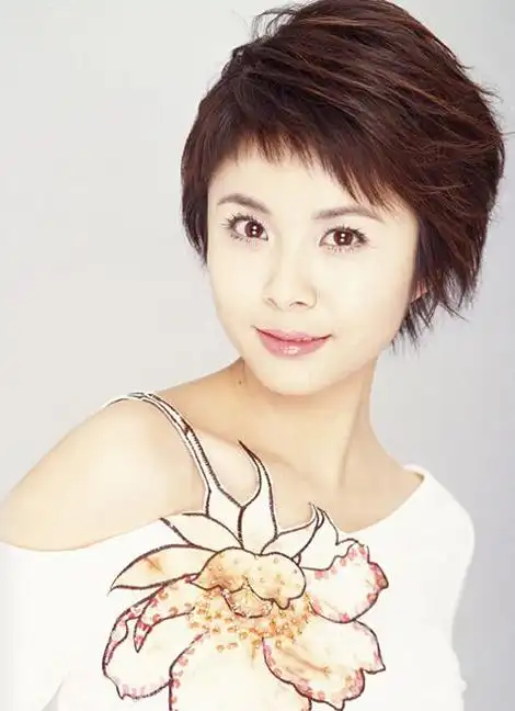 杨若兮是什么星座,杨若兮个人资料