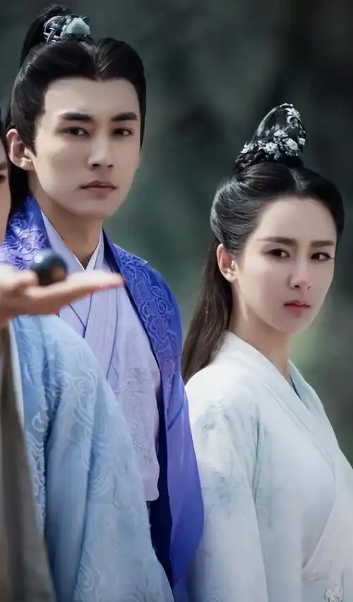 杨紫与刘学义同吃一块蛋糕恋情曝光?双方发文否认:没有喂蛋糕