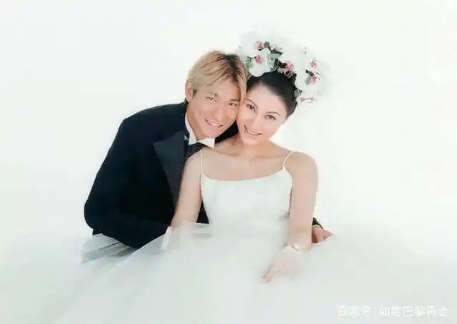 刘德华和妻子结婚照晒出,看到照片后,网友:要是我我也不晒