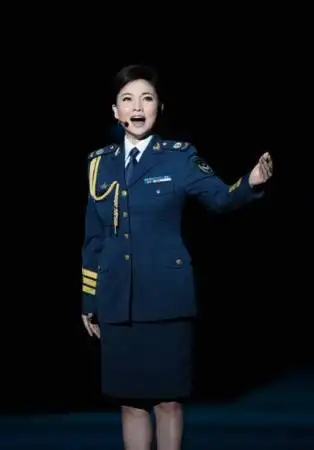 军旅"五朵金花"绽放情景咏诵剧《孙子兵法》
