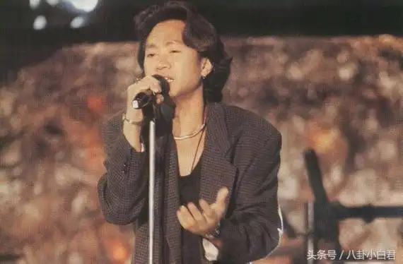 beyond最经典的十首歌曲(黄家驹歌曲排行榜前十名)-1